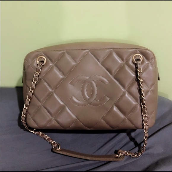 CHANEL Handbags - Authentic Chanel Camera bag Large